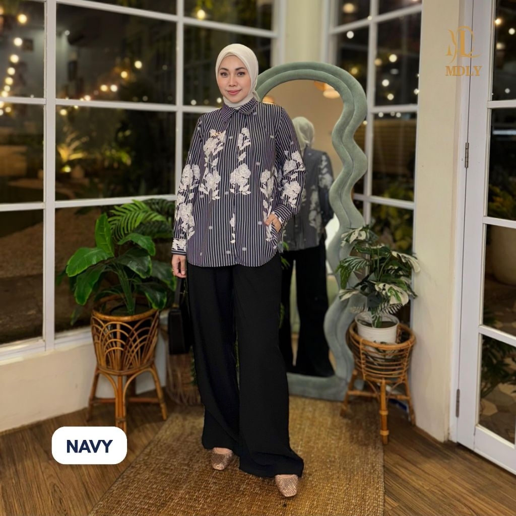 Baju Wanita Kemeja Lengan Panjang Elegan Kekinian Casual Motif Print/Lady Fleur Shirt by MDLY