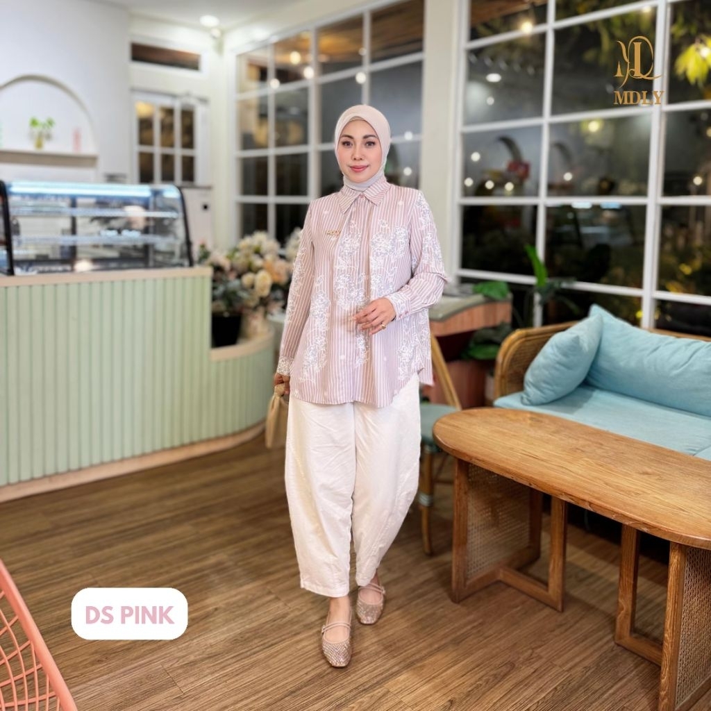Baju Wanita Kemeja Lengan Panjang Elegan Kekinian Casual Motif Print/Lady Fleur Shirt by MDLY