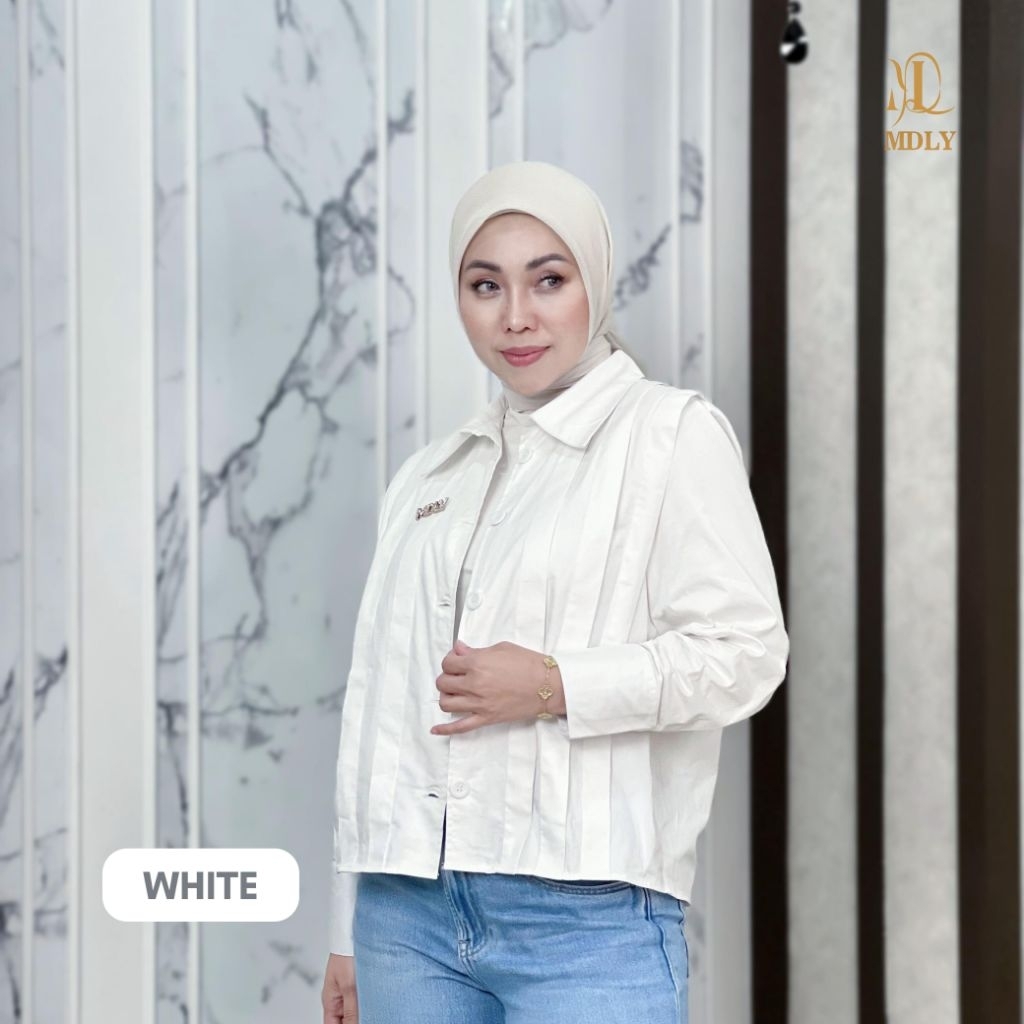 MDLY Sienna Cropped Jacket Polos Lengan Panjang Casual Atasan Wanita Kekinian Elegan