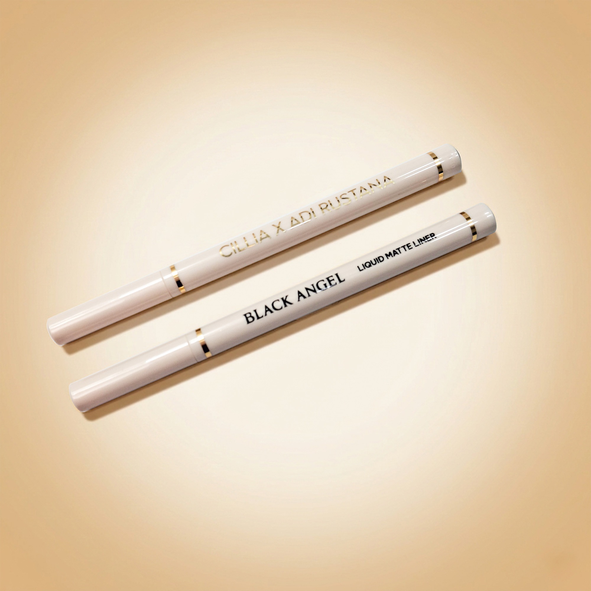 Eyeliner Black Angel Cillia X Adi Rustana Super Black