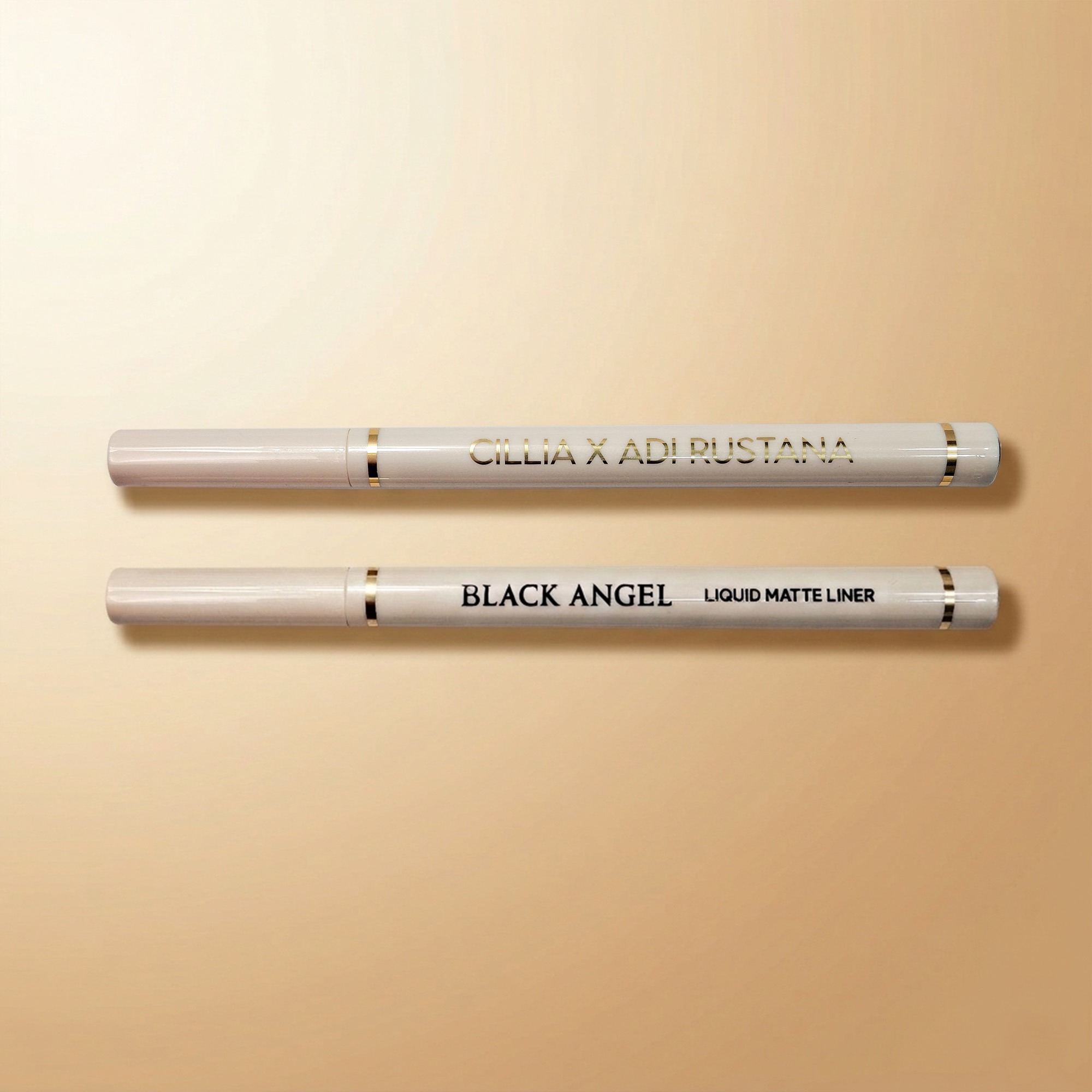 Eyeliner Black Angel Cillia X Adi Rustana Super Black