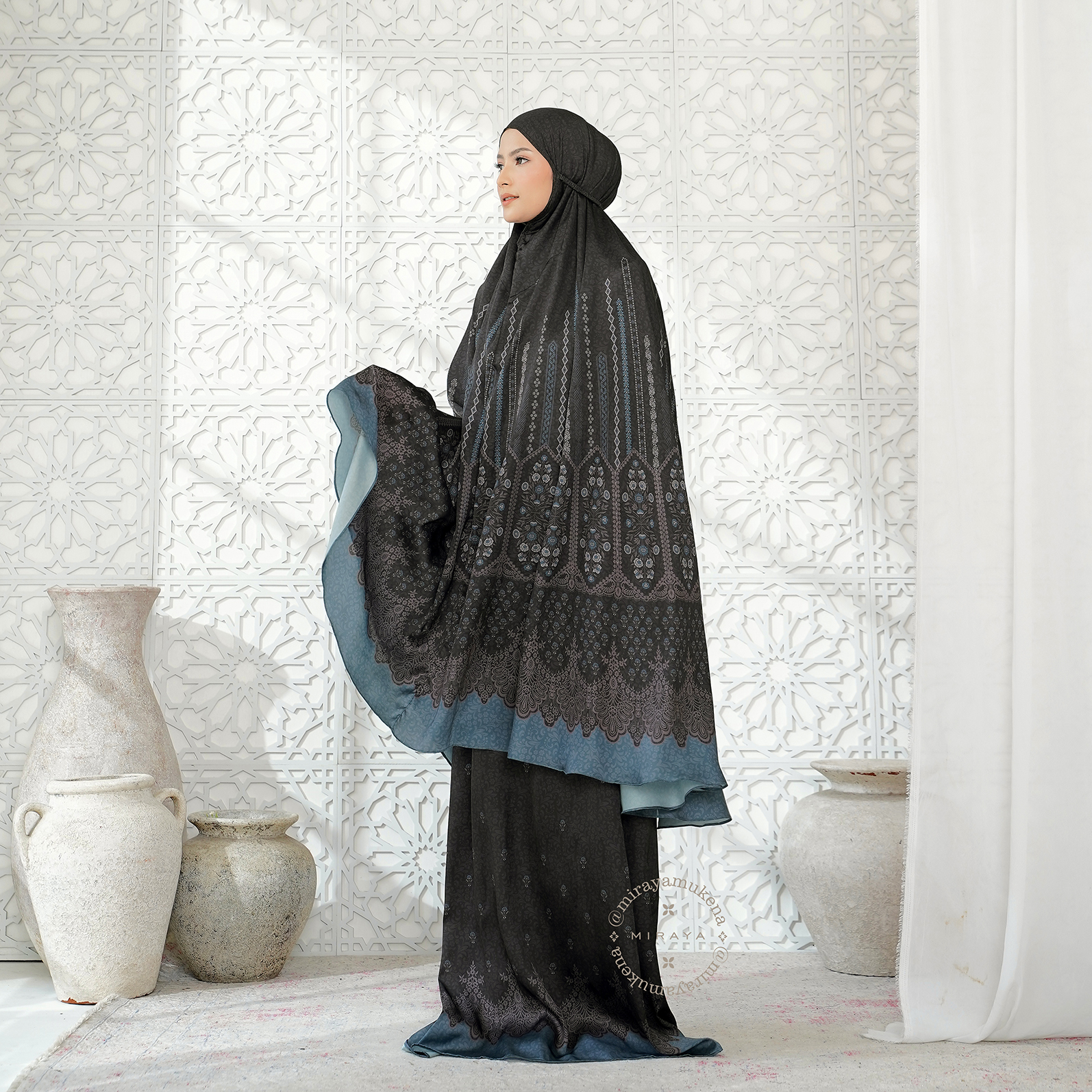 Hampers Mukena Sajadah Frilly Onyx