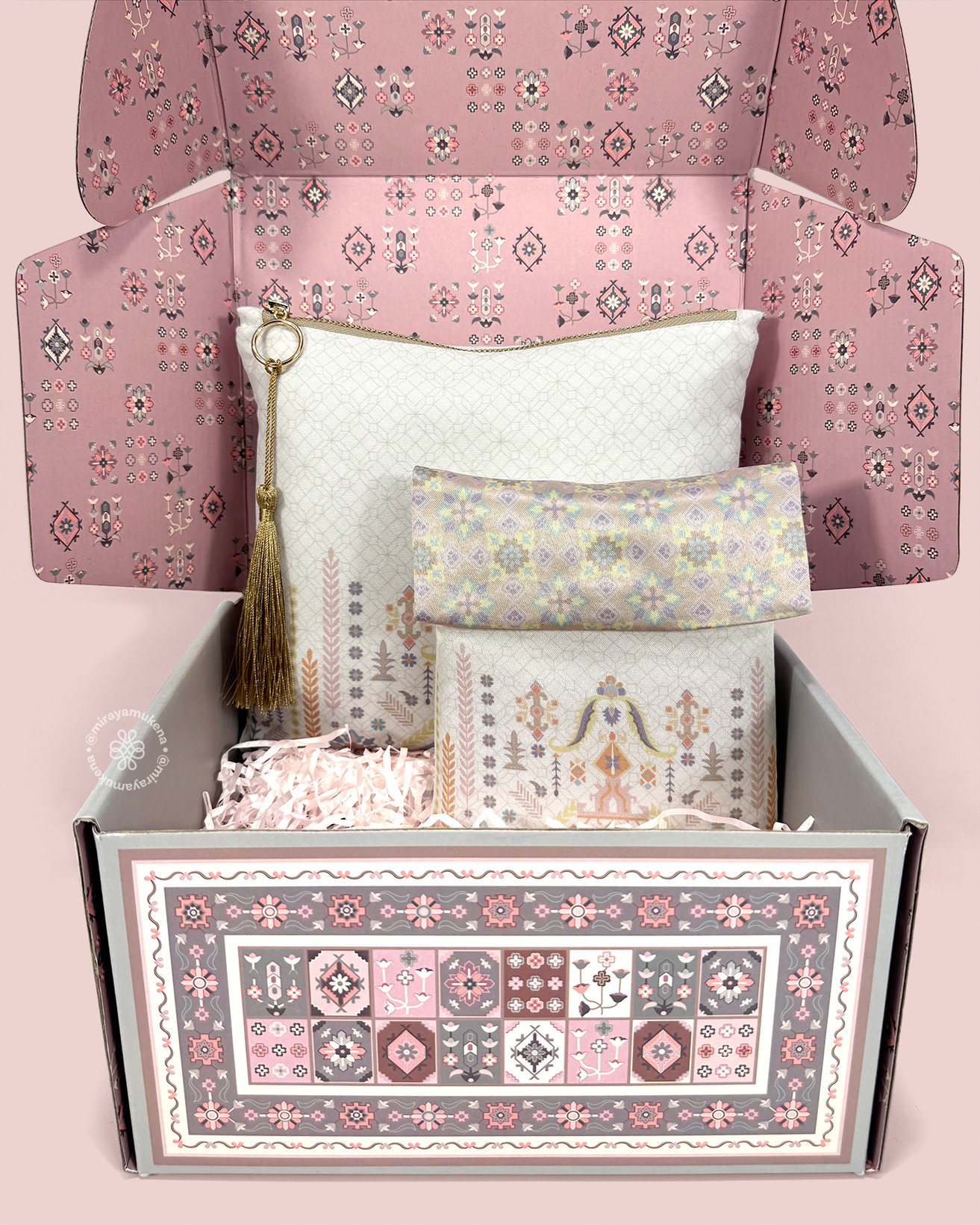 Hampers Mukena Sajadah Miraya Folk BW