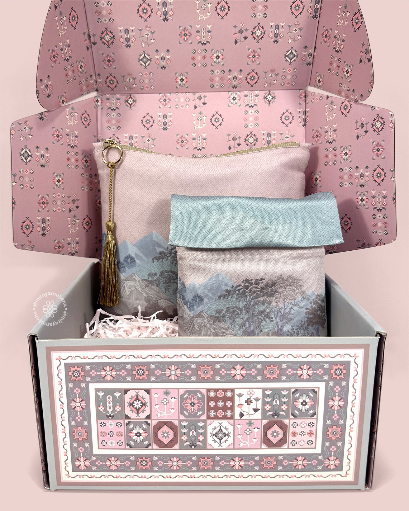 Hampers Mukena Sajadah Miraya Le Marais Pink