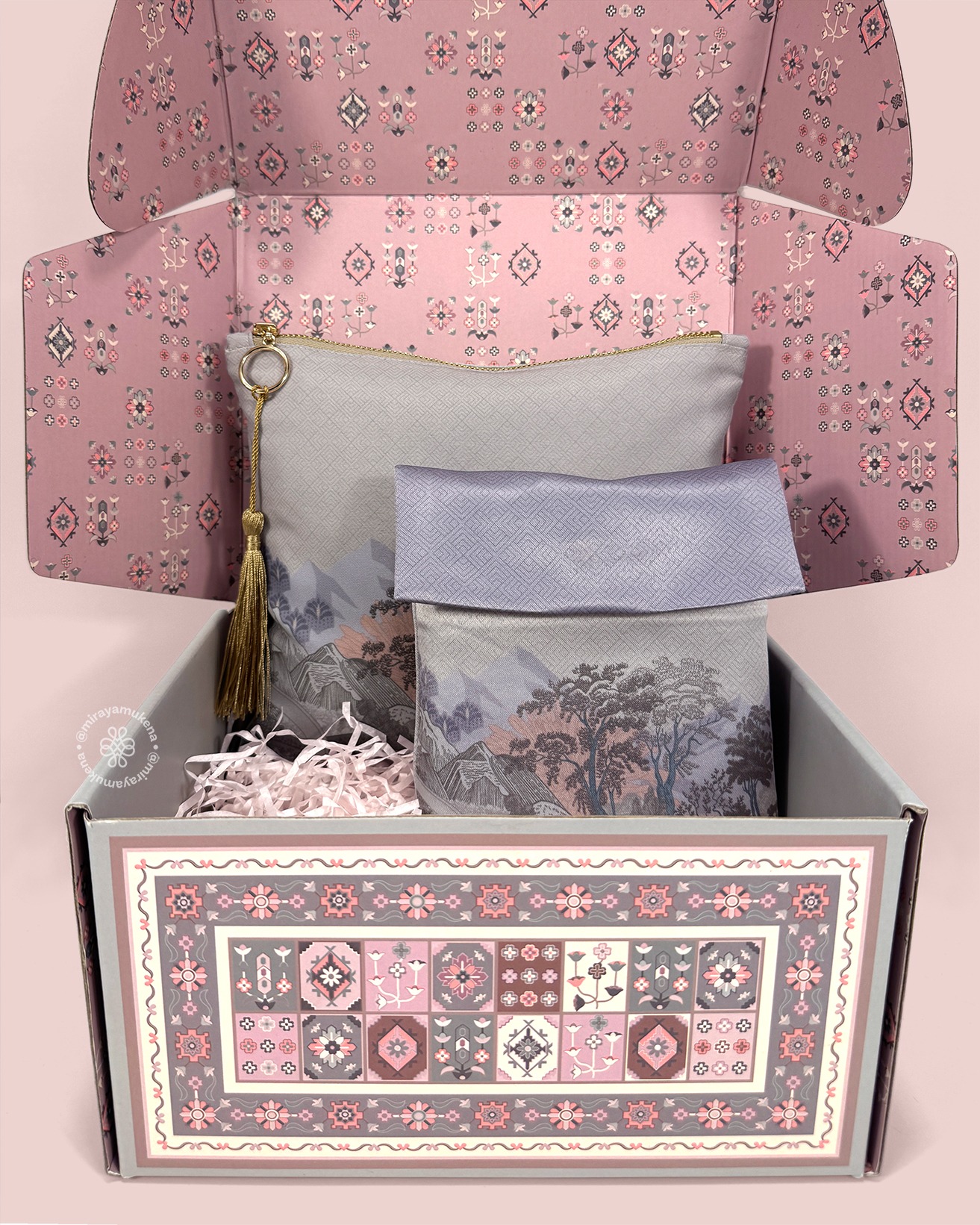 Hampers Mukena Sajadah Miraya Le Marais Silver