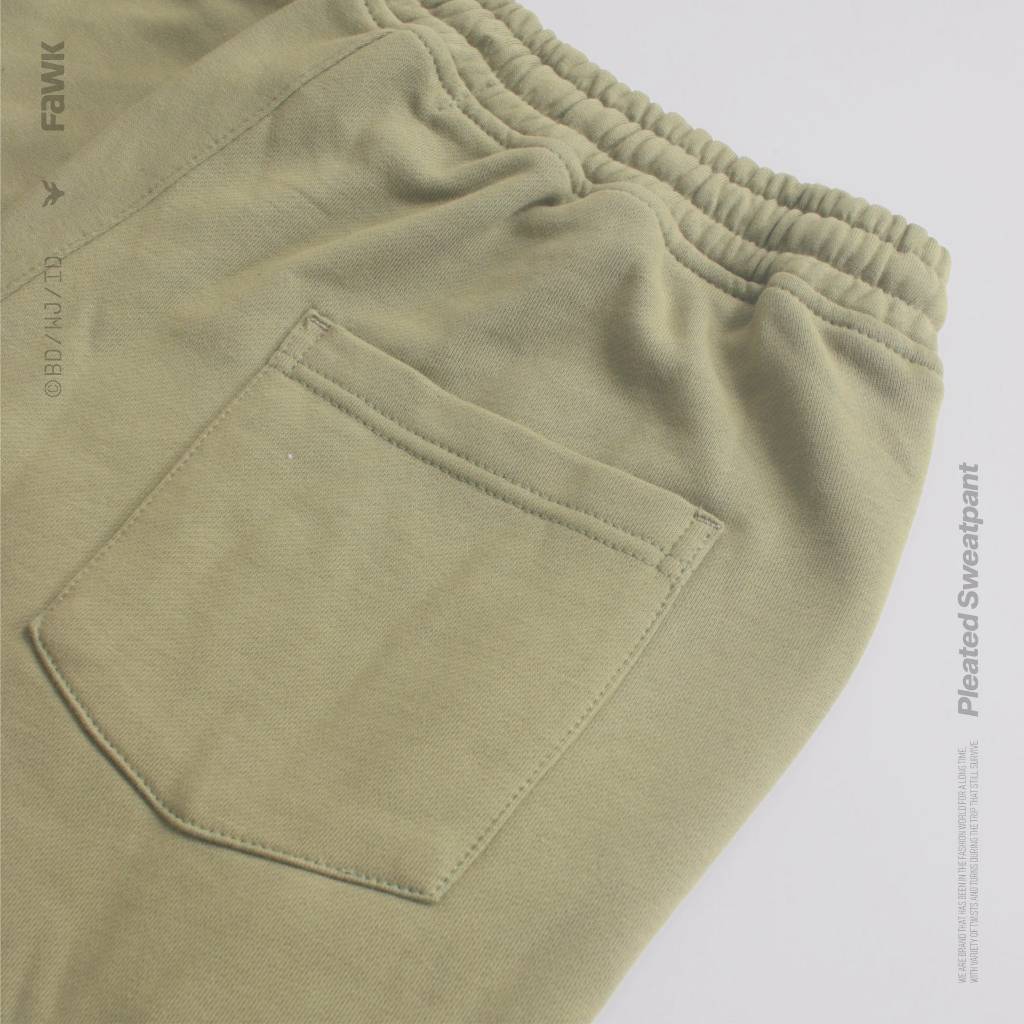 Pleated Sweatpants
