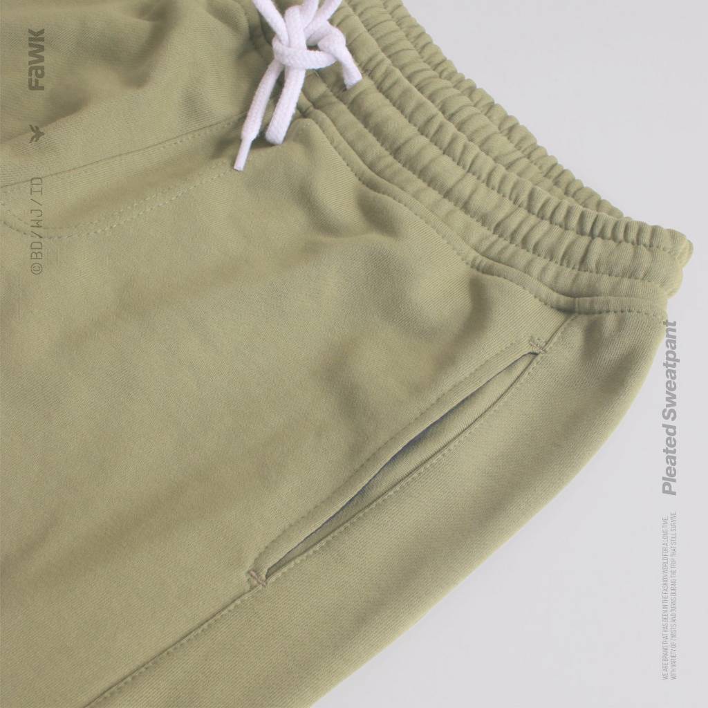 Pleated Sweatpants