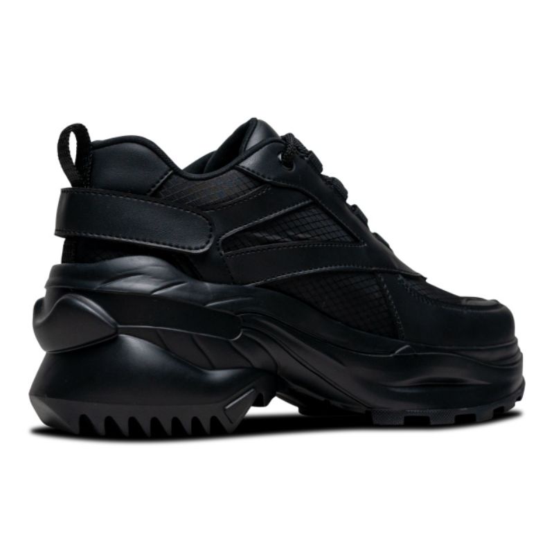 Sepatu Sneakers Wanita Johnson - iota Black