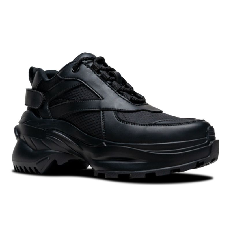 Sepatu Sneakers Wanita Johnson - iota Black