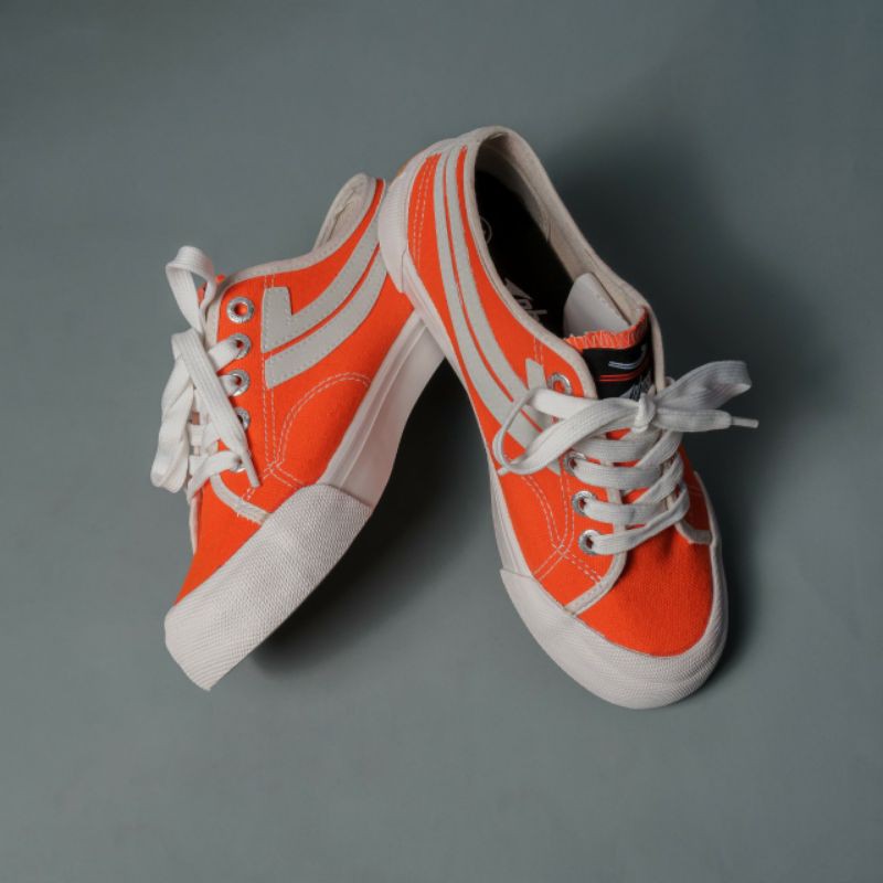 Johnson Galaxy Pro Lowcut (LC) Orange
