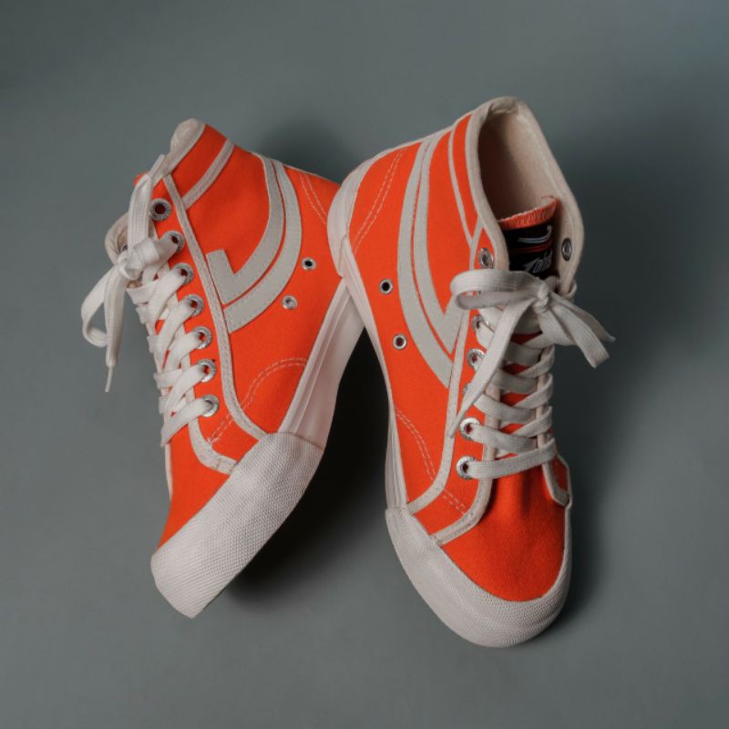 Johnson Galaxy Pro Highcut (HC) Orange