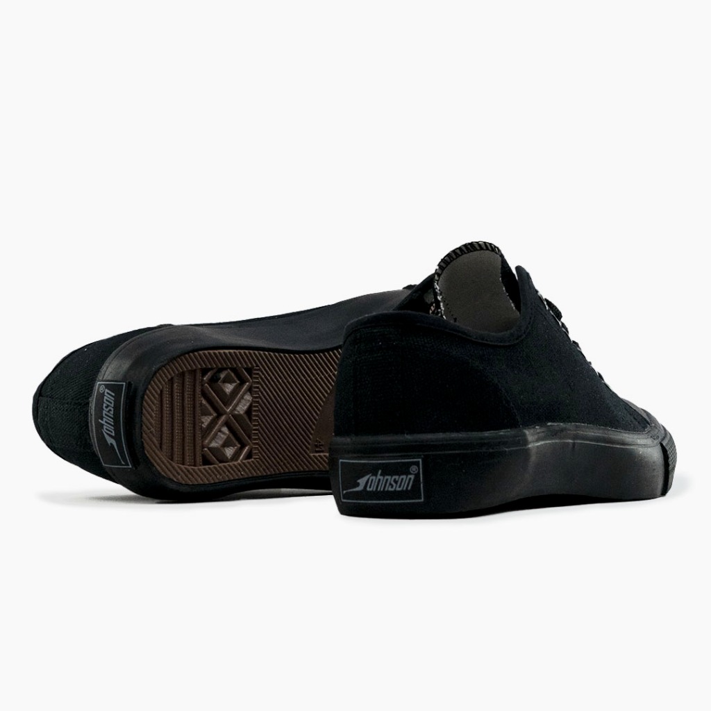 SEPATU SNEAKERS JOHNSON - ZIPPER LOWCUT (LC) BLACK MONO