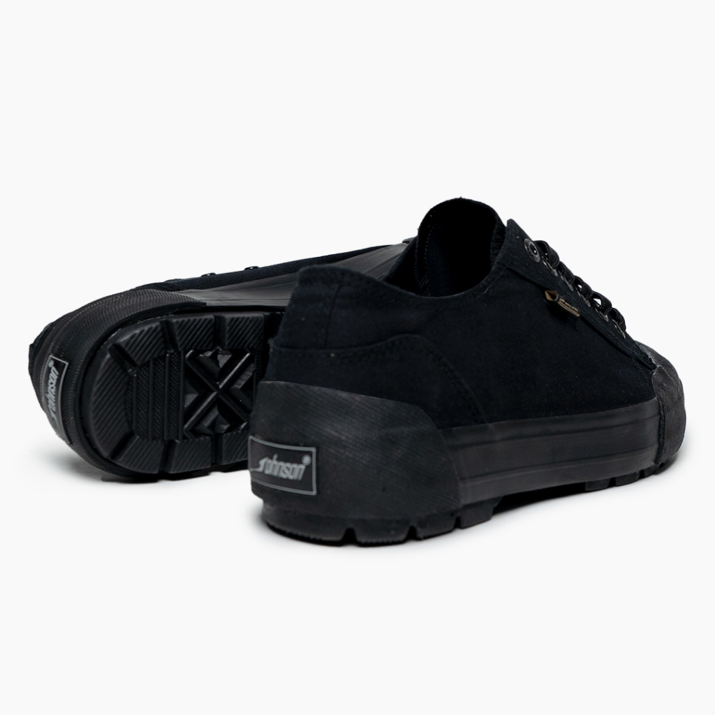 SEPATU SNEAKERS JOHNSON - STAR LOWCUT (LC) ALL BLACK
