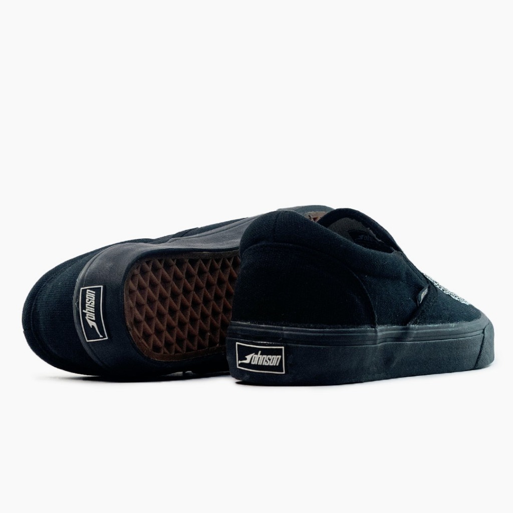 SEPATU SLIP ON JOHNSON - JUPITER X-RAY BLACK