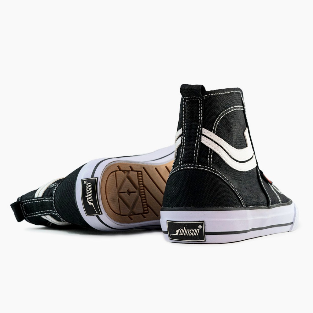 Johnson - Scorpio Highcut (HC) Black White