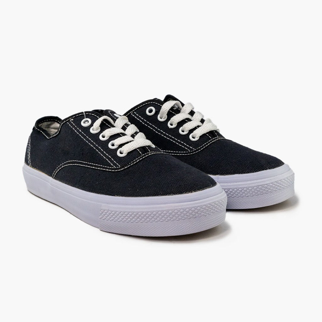 Johnson Astro Lowcut (LC) Black White