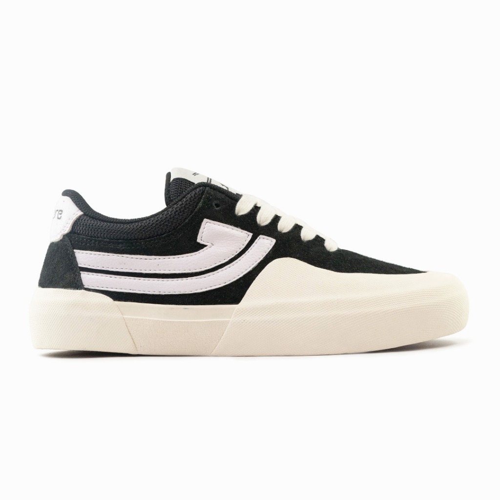 SEPATU SNEAKERS JOHNSON SOLITAIRE - V001 LOWCUT (LC) BLACK