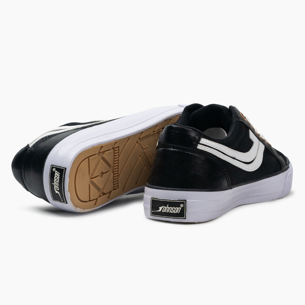 SEPATU SNEAKERS JOHNSON - PLUTO LOWCUT (LC) BLACK WHITE