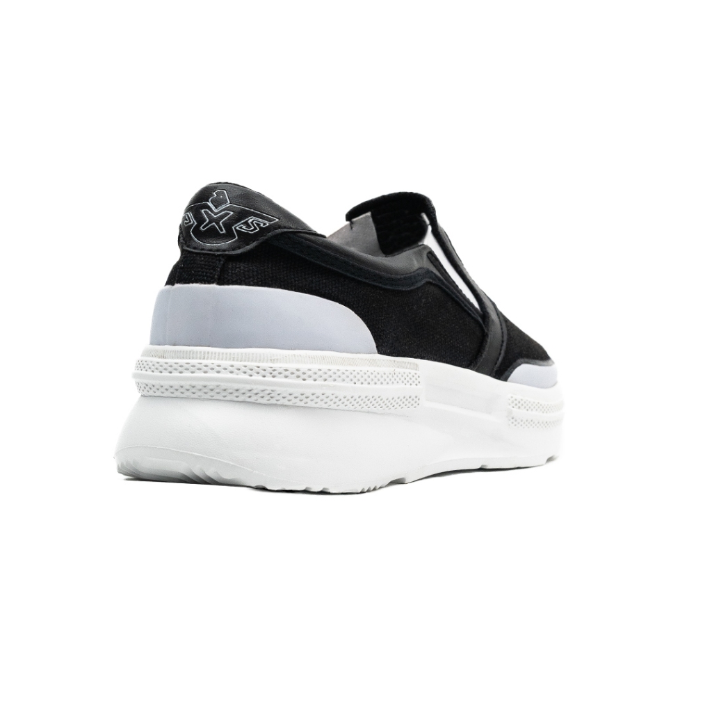 SEPATU SLIP ON JOHNSON - SPARK BLACK WHITE
