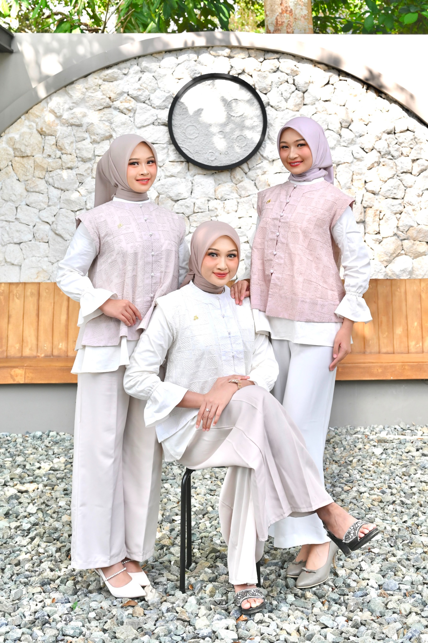 LAVENA BLOUSE ANINDYASCARF