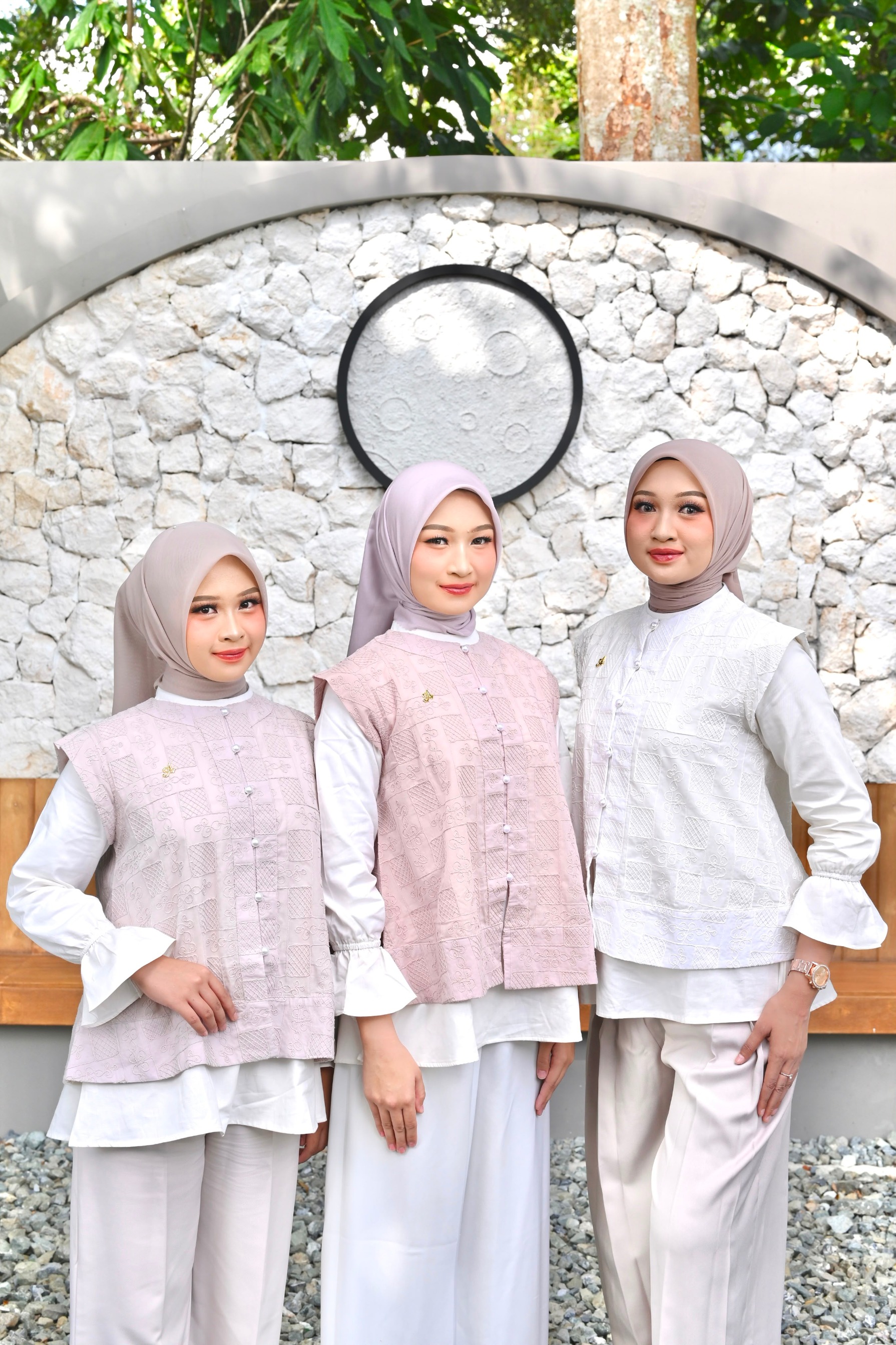 LAVENA BLOUSE ANINDYASCARF