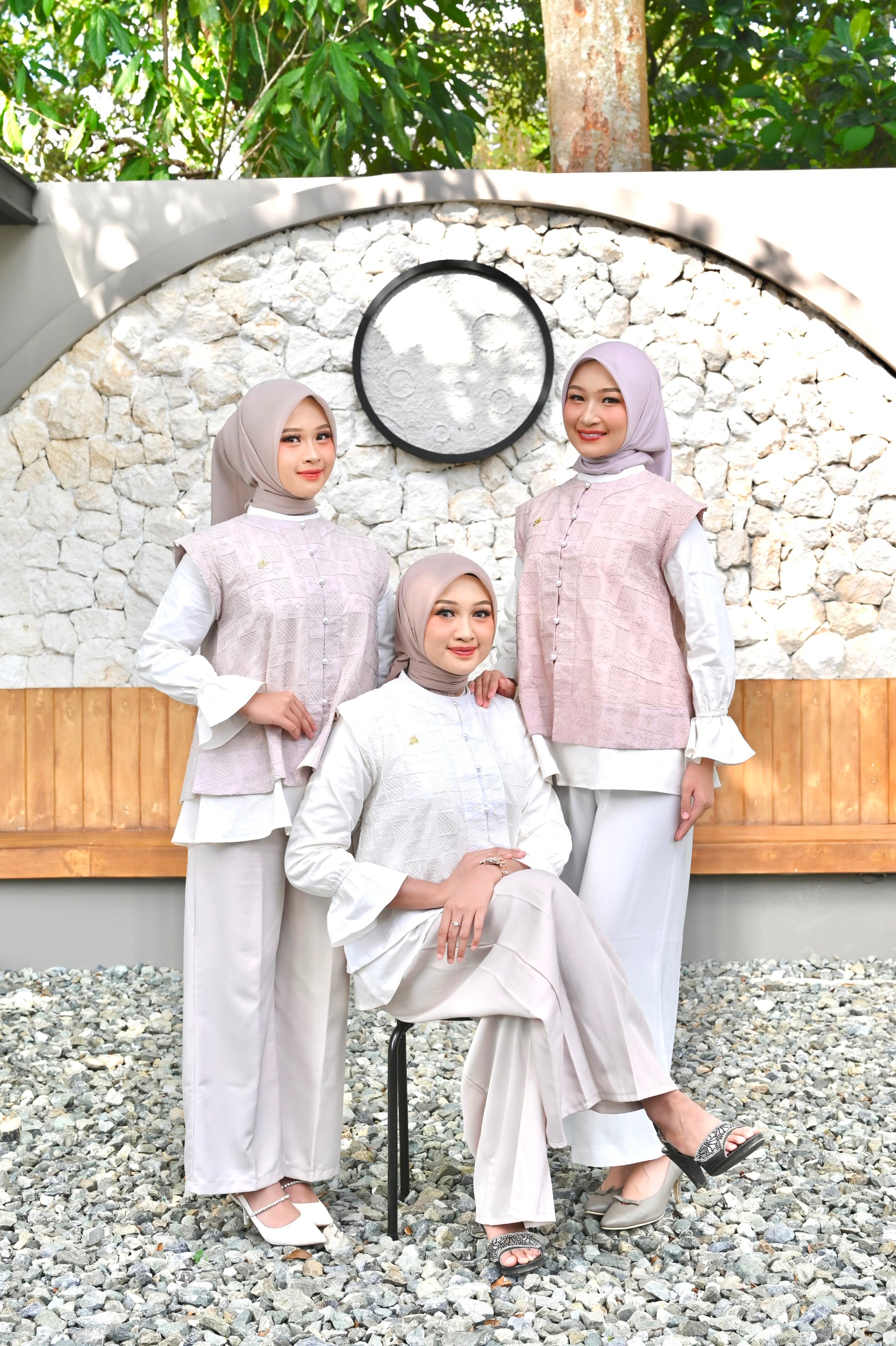 LAVENA BLOUSE ANINDYASCARF