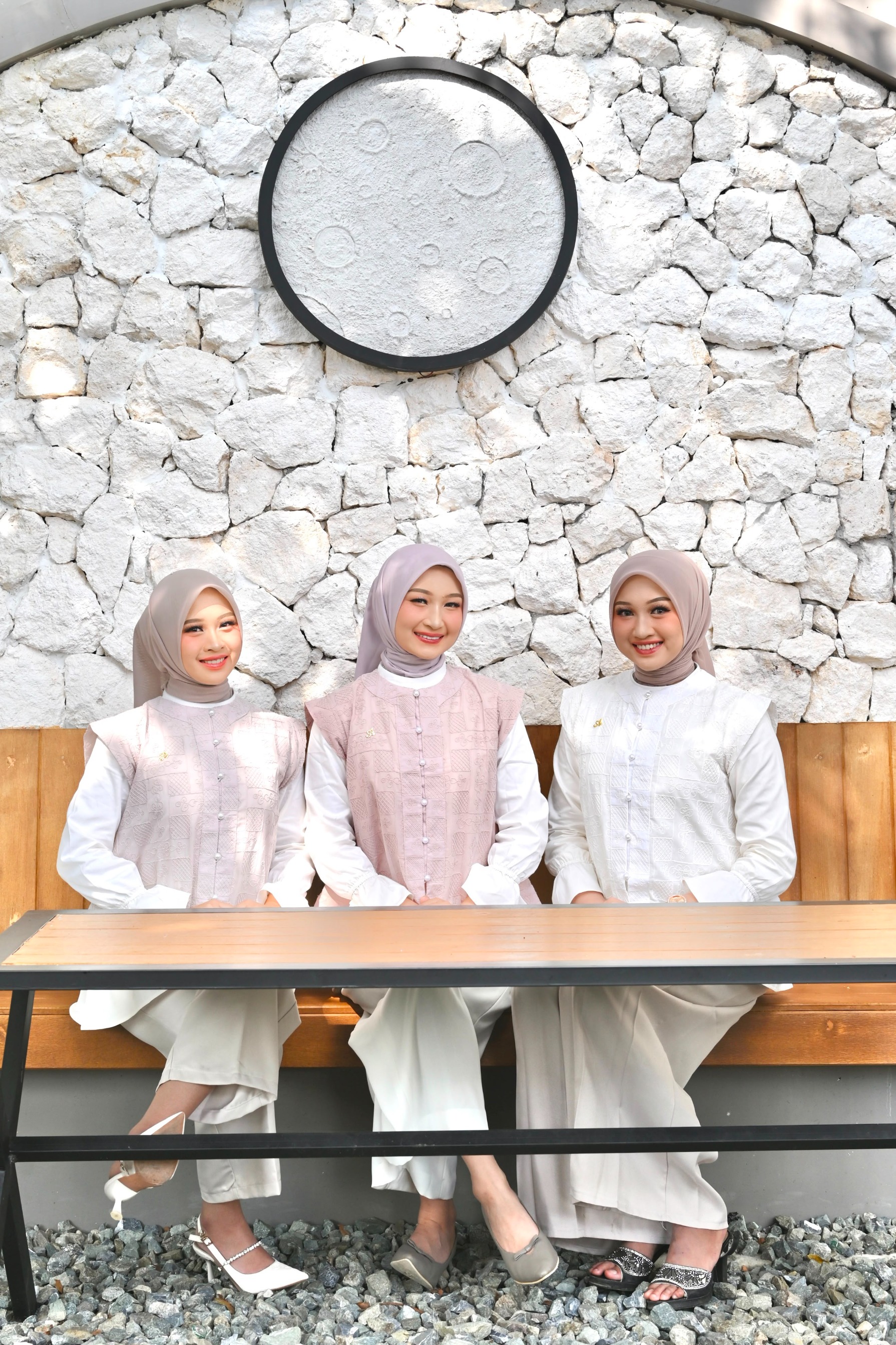 LAVENA BLOUSE ANINDYASCARF
