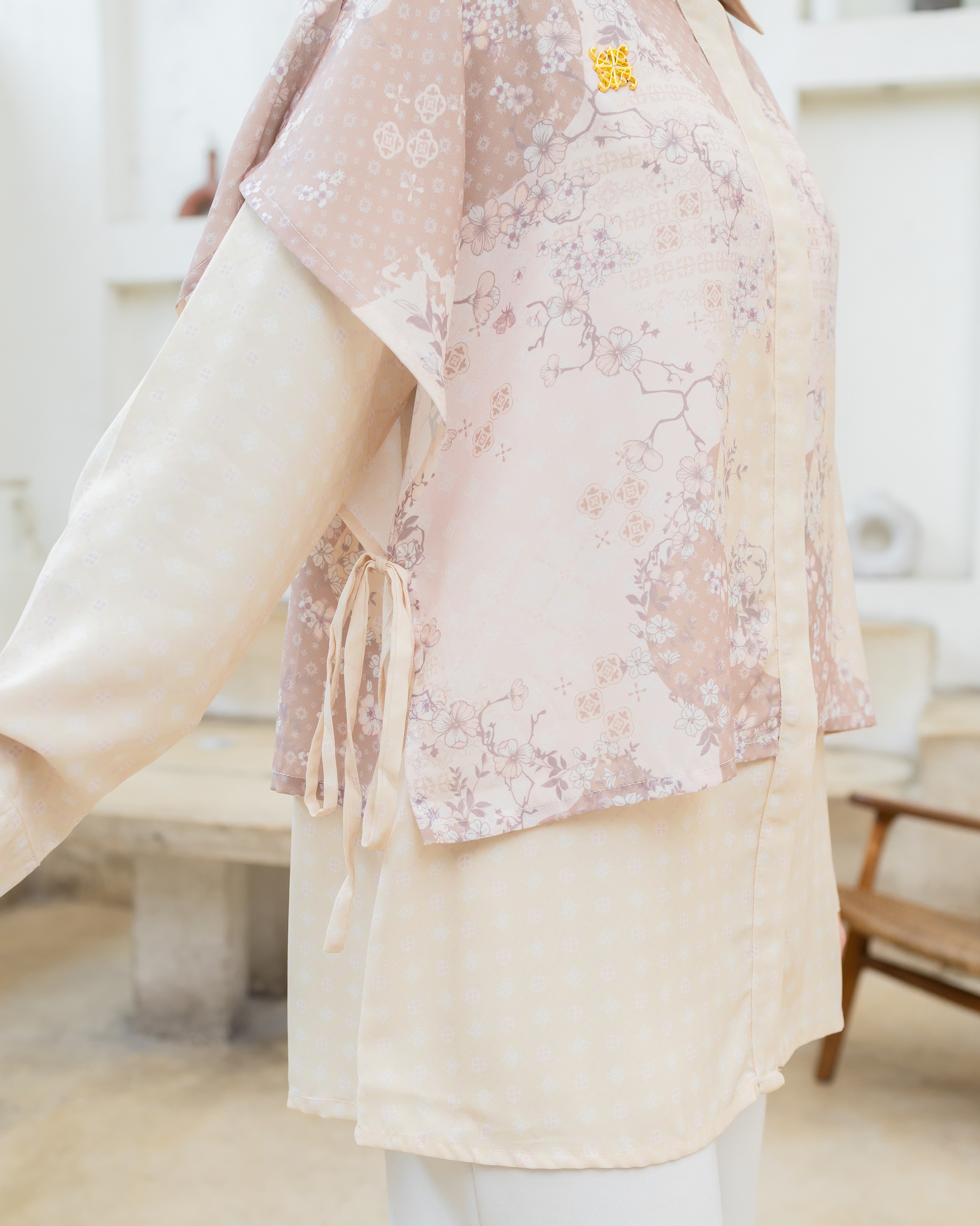 ANALA BLOUSE ANINDYASCARF