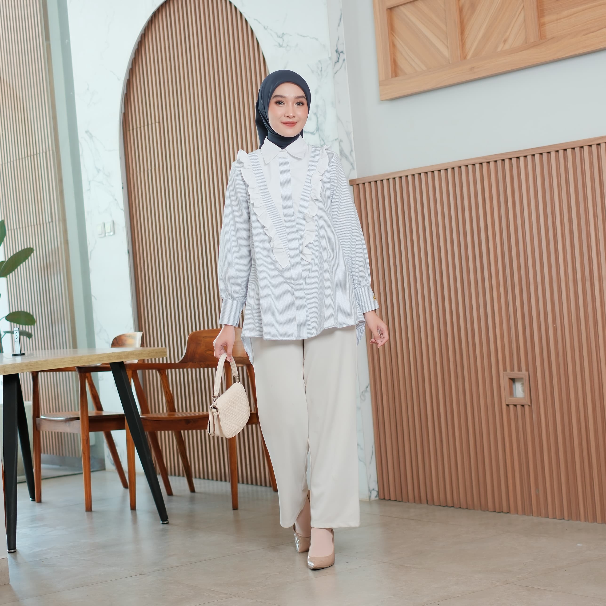 OFELIA BLOUSE ANINDYASCARF 