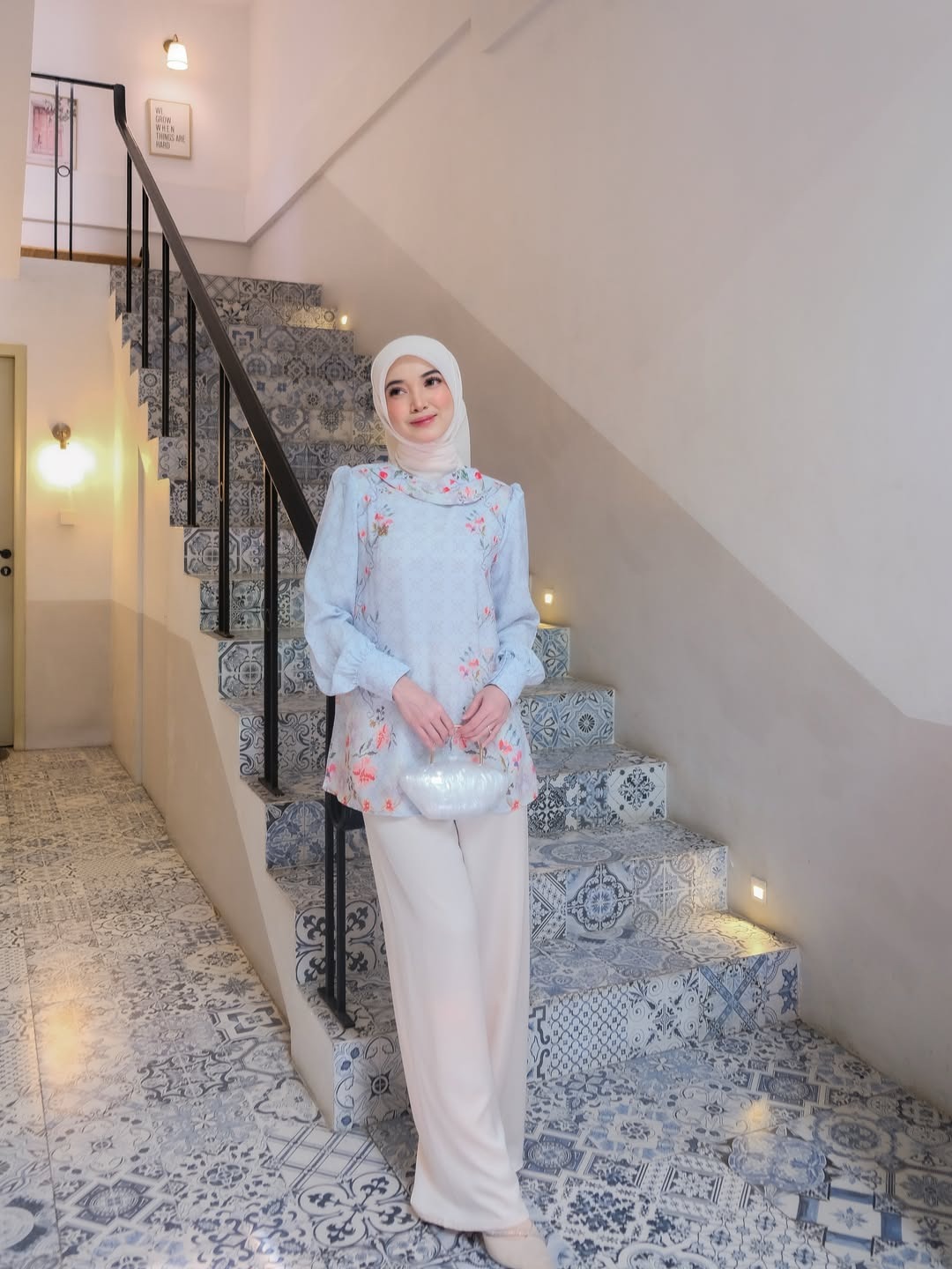 RAEYA BLOUSE ANINDYASCARF 