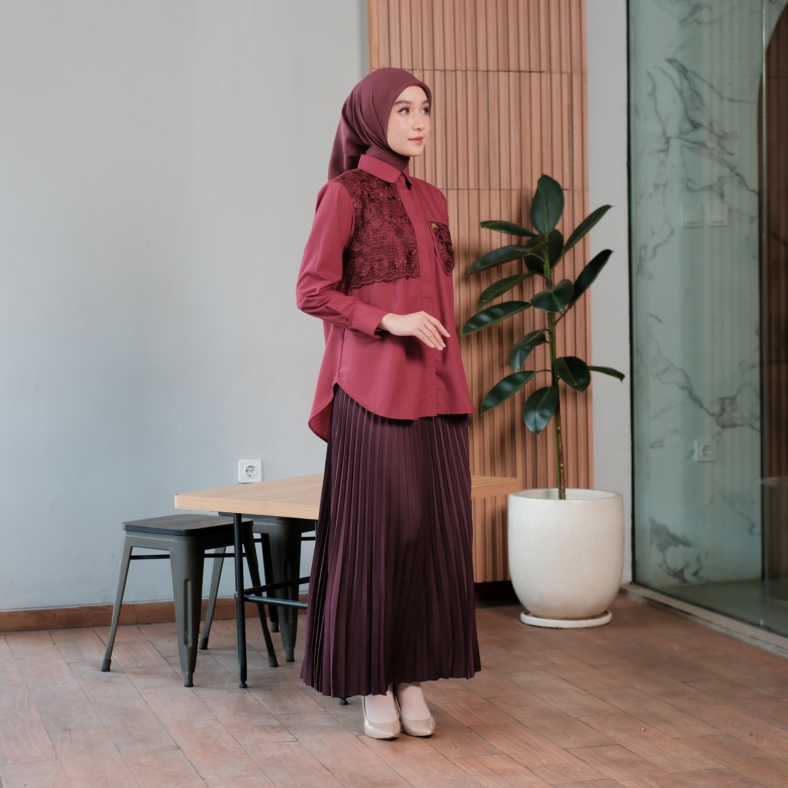 ANINDYASCARF. INARA BLOUSE