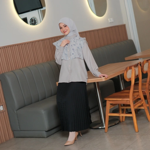 Image of ANINDYASCARF - CHERYL BLOUSE 
