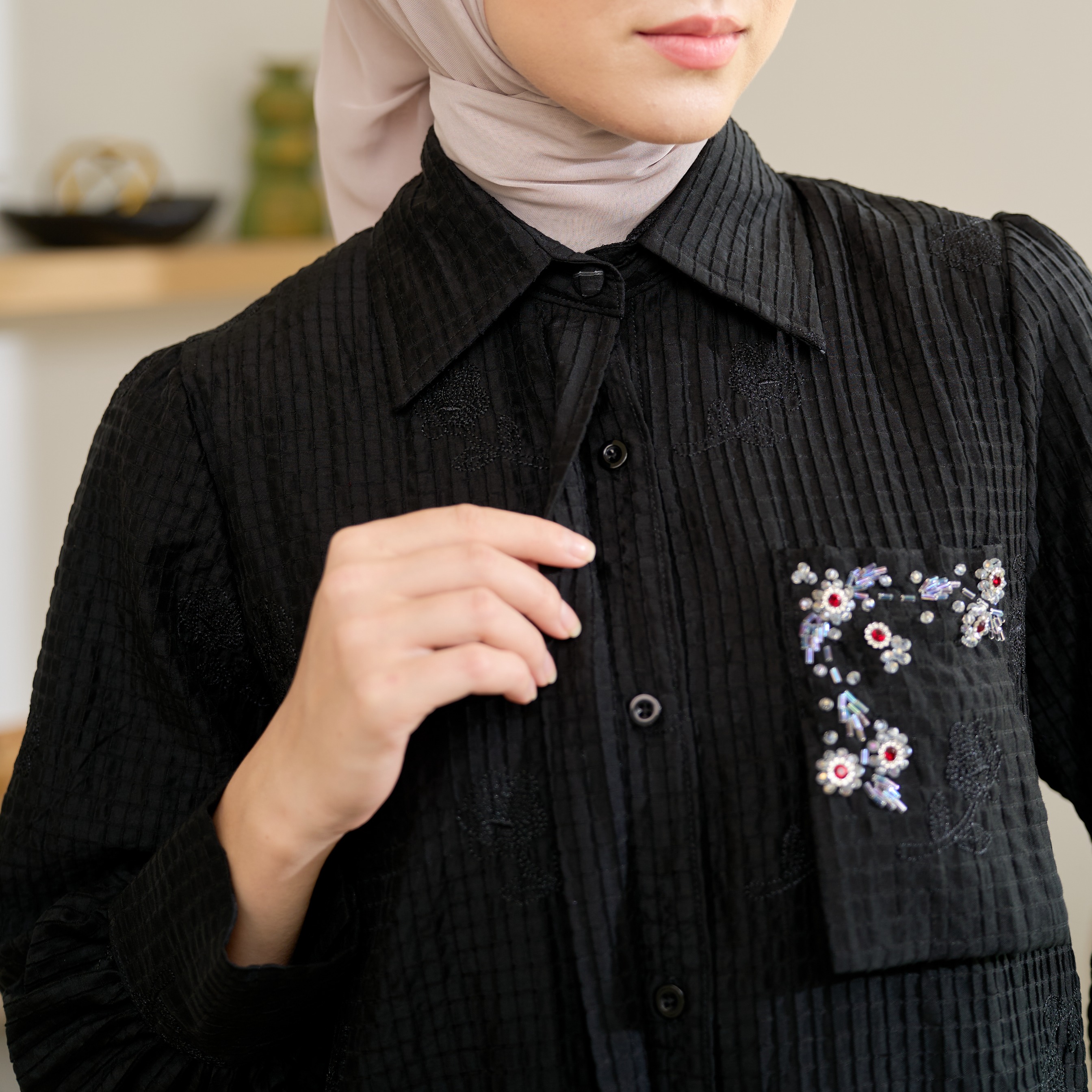 LEONA BLOUSE ANINDYASCARF 