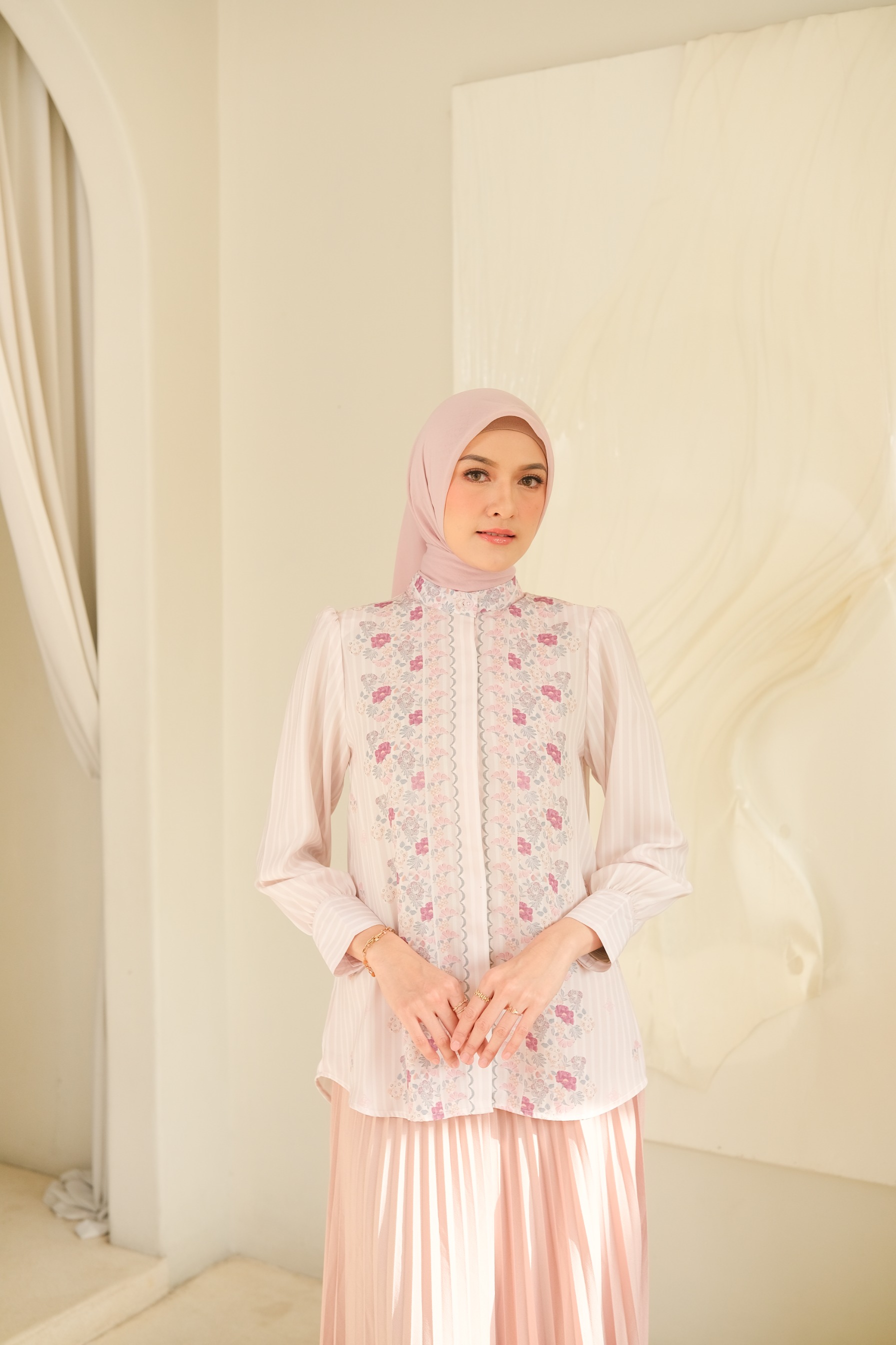 ELMIRA BLOUSE ANINDYASCARF