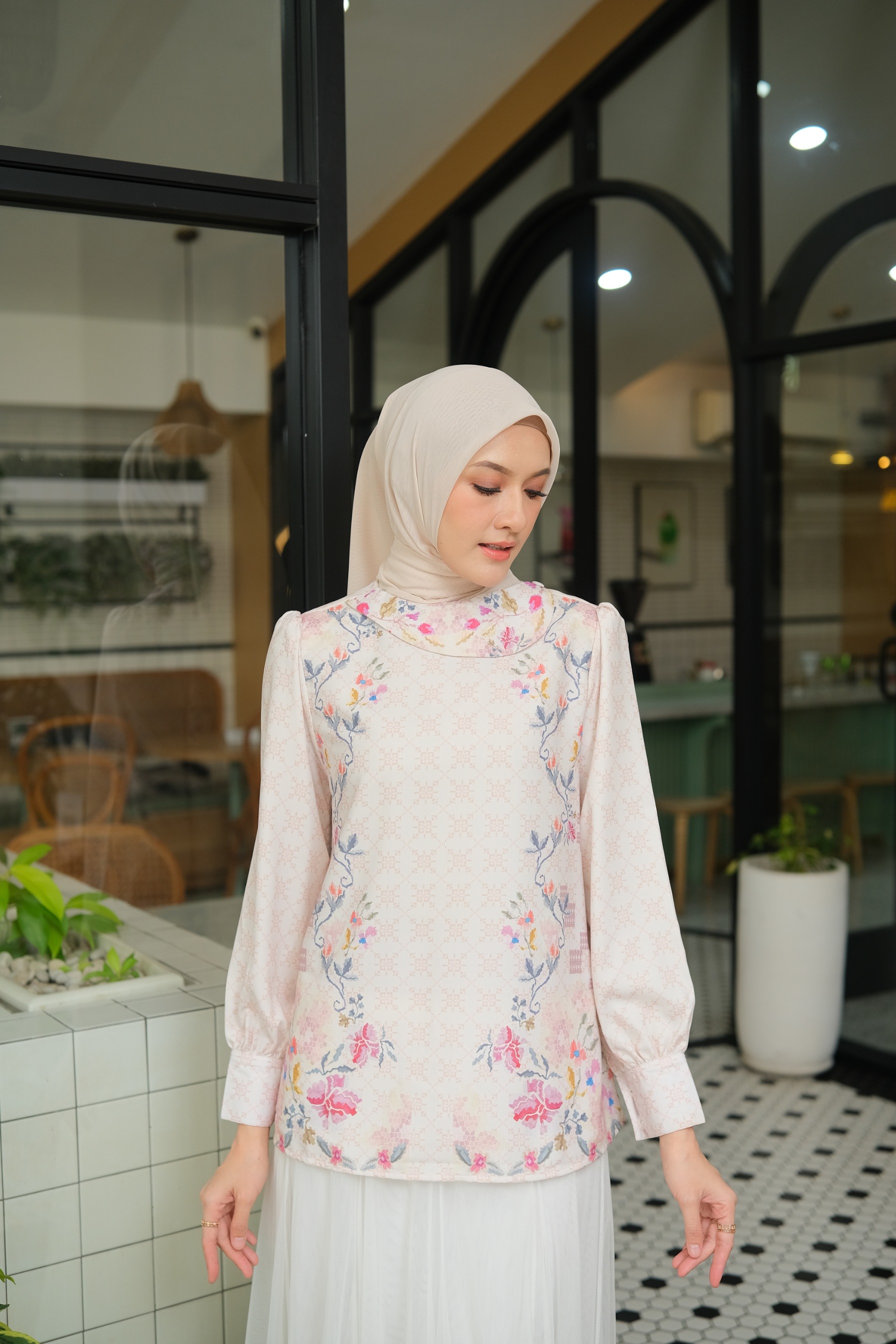 RAEYA BLOUSE ANINDYASCARF 