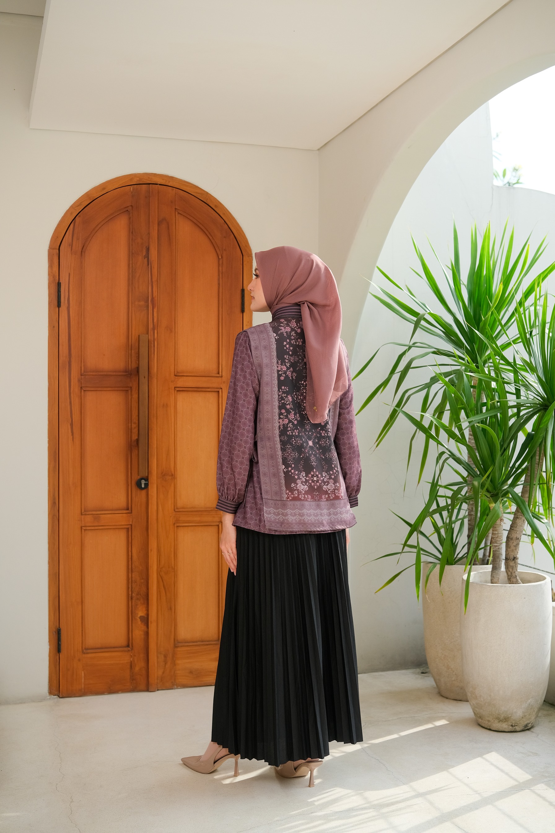 NURA BLOUSE ANINDYASCARF 