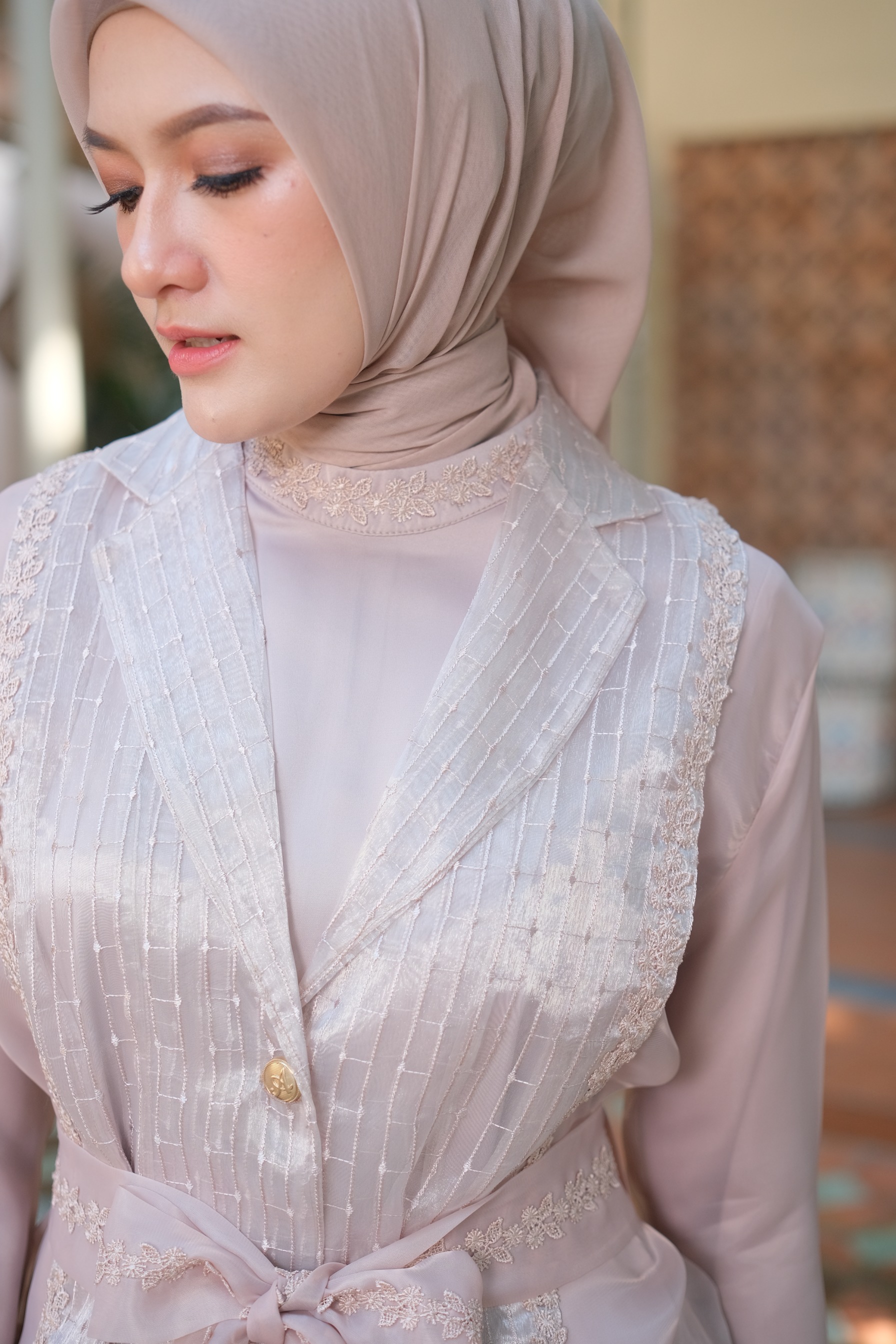 GAMILA OUTER ANINDYASCARF 