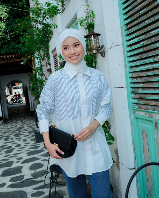 Image of ANINDYASCARF - LALITA BLOUSE