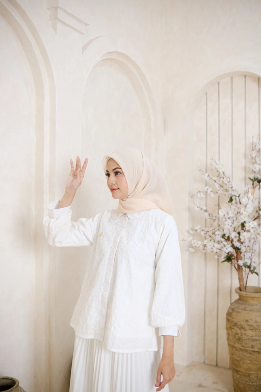 Image of ANINDYASCARF - ALZENA BLOUSE 