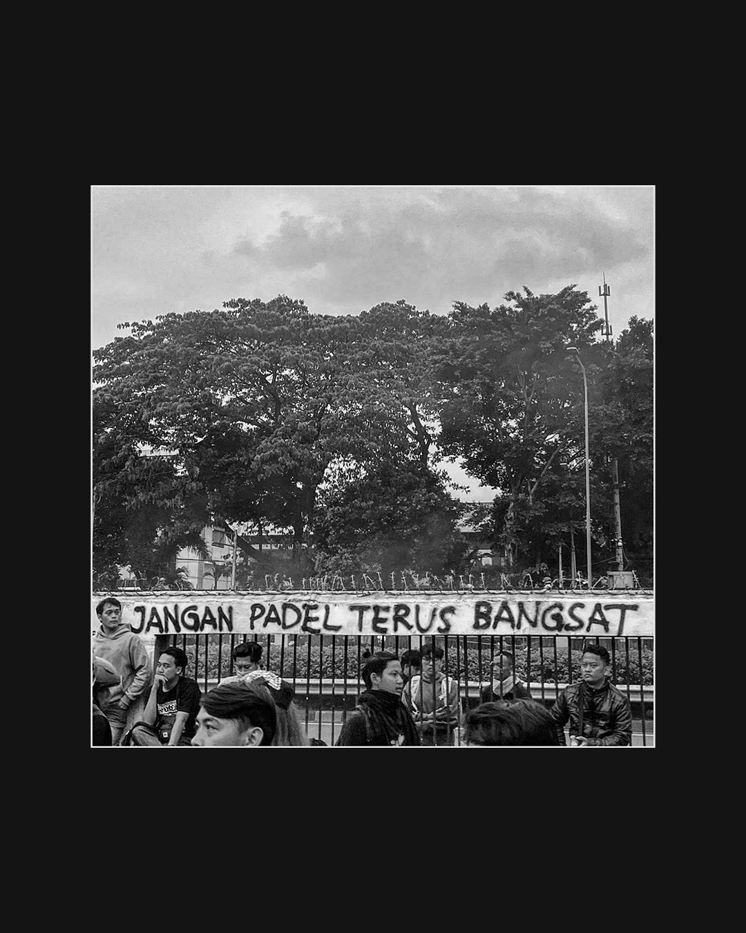 Jangan Padel Terus Bangsat Tee