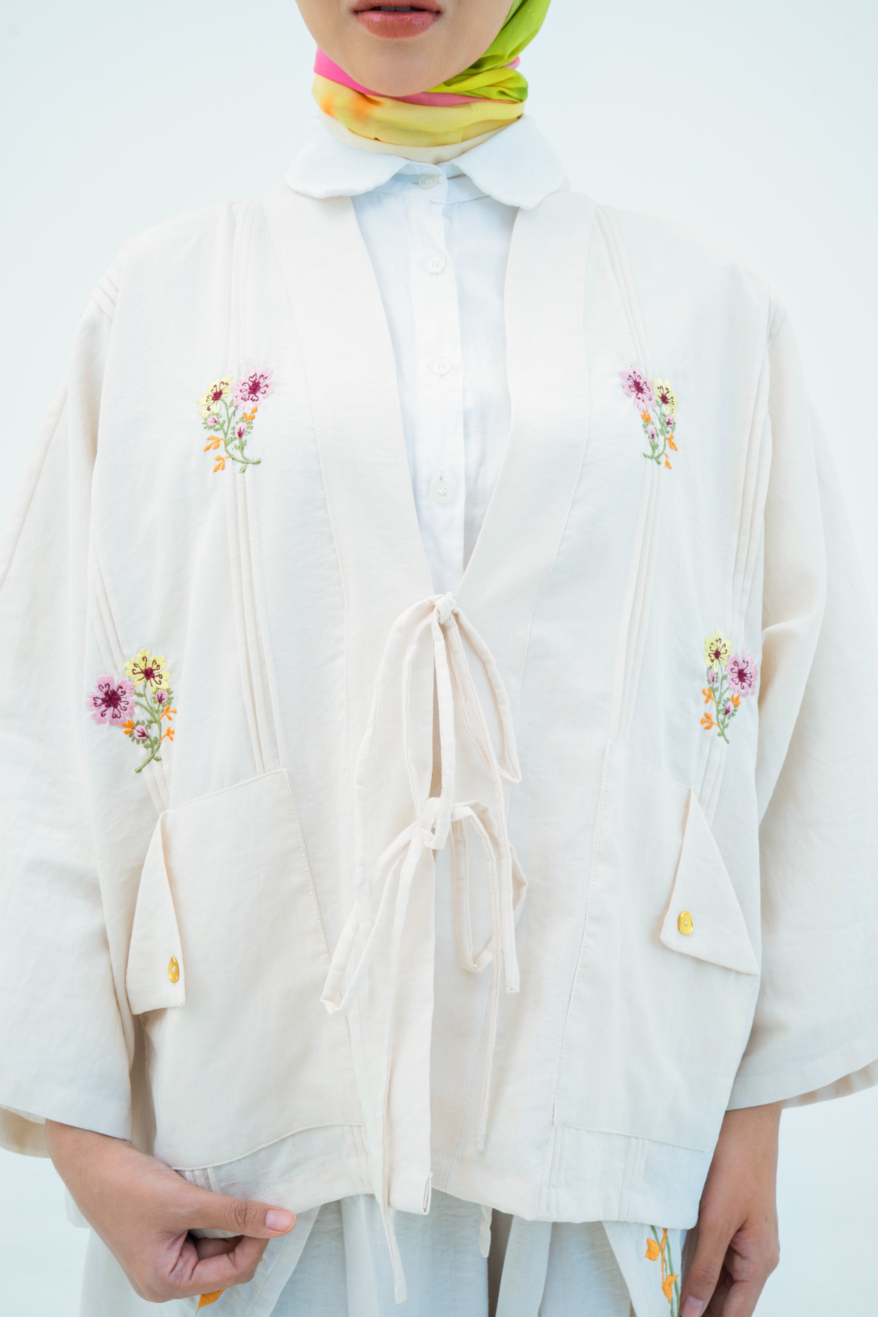 Sora Off White Outer