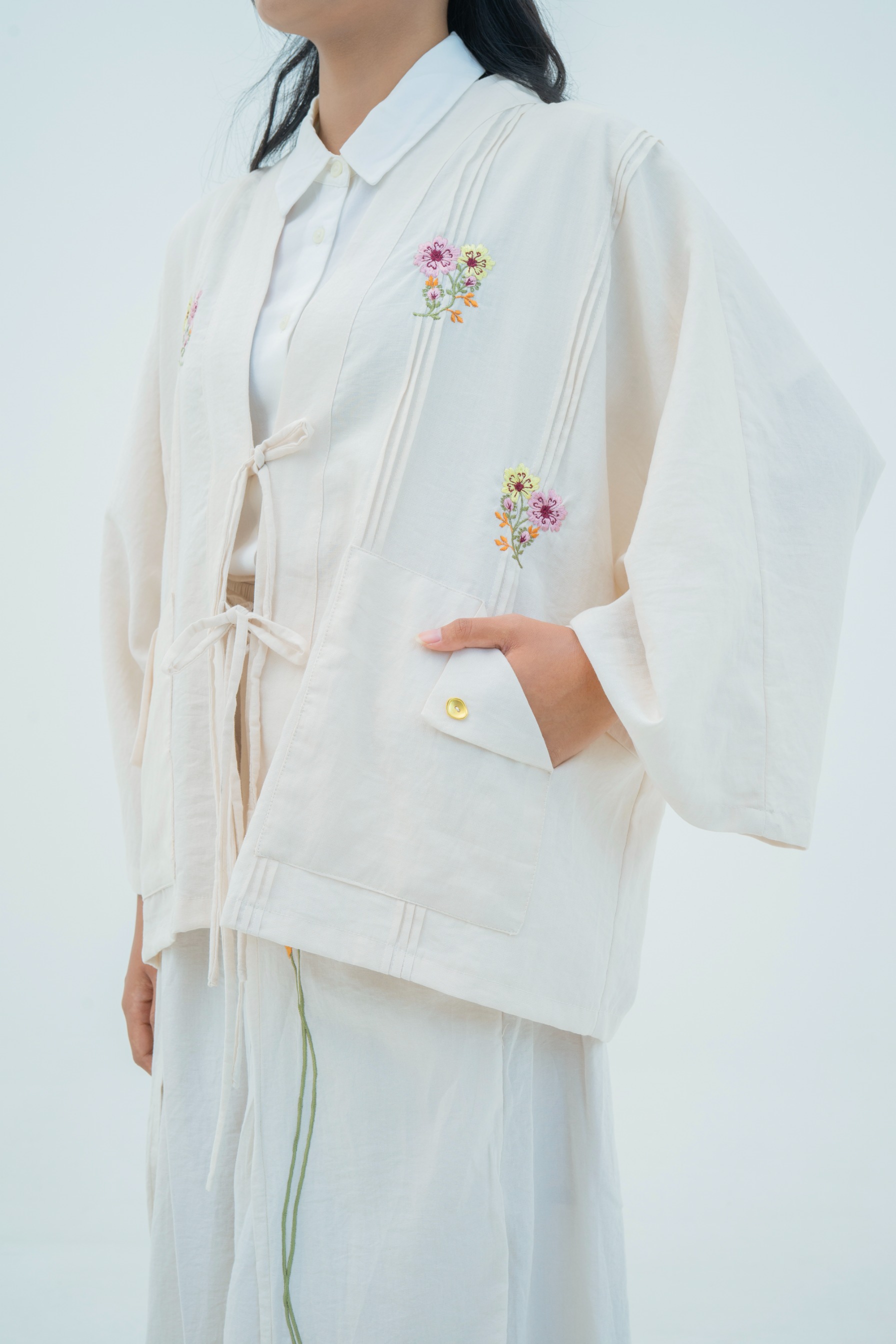 Sora Off White Outer