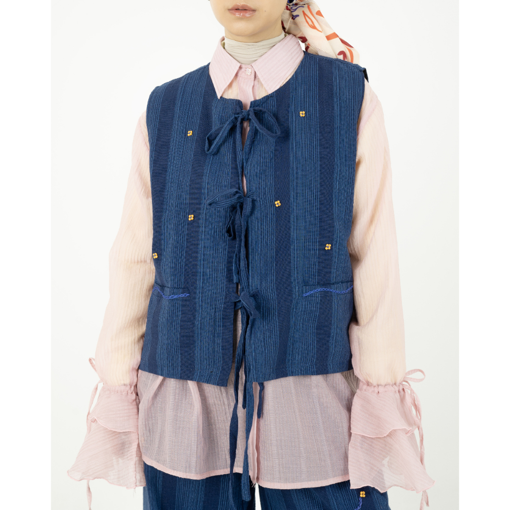 Aluna Vests