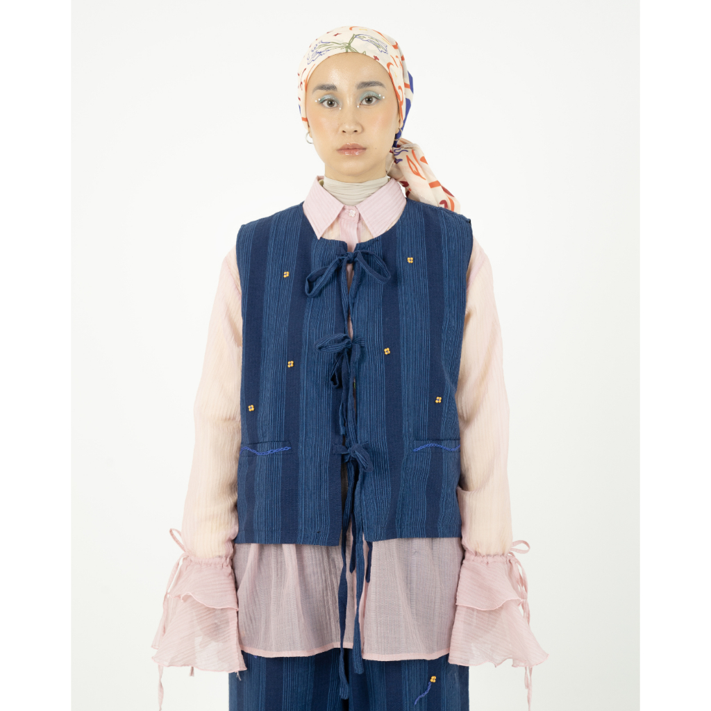 Aluna Vests