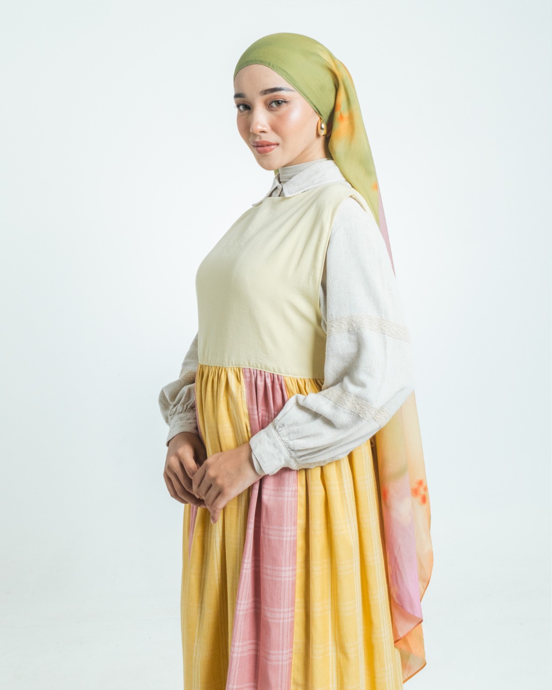 Kirana Field Shawl