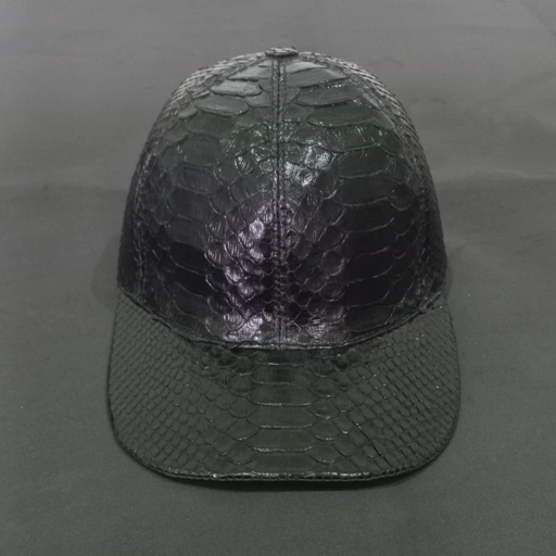 Image of Topi "Hitam Arang" Kulit Asli – Anggun, Berani, Memikat