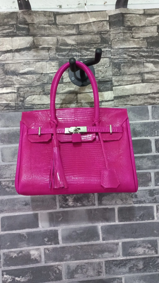 Image of Tas Tangan "Pink Cerah" Kulit Asli – Anggun, Berani, Memikat