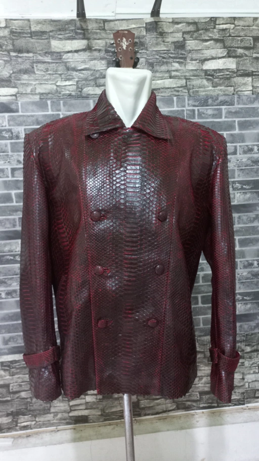 Image of Jaket "Cokelat Marun" Kulit Asli – Anggun, Berani, Memikat