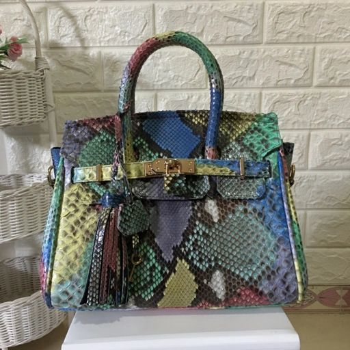 Image of Tas Tangan "Gradasi Galaksi Berkilau" Kulit Asli – Anggun, Berani, Memikat