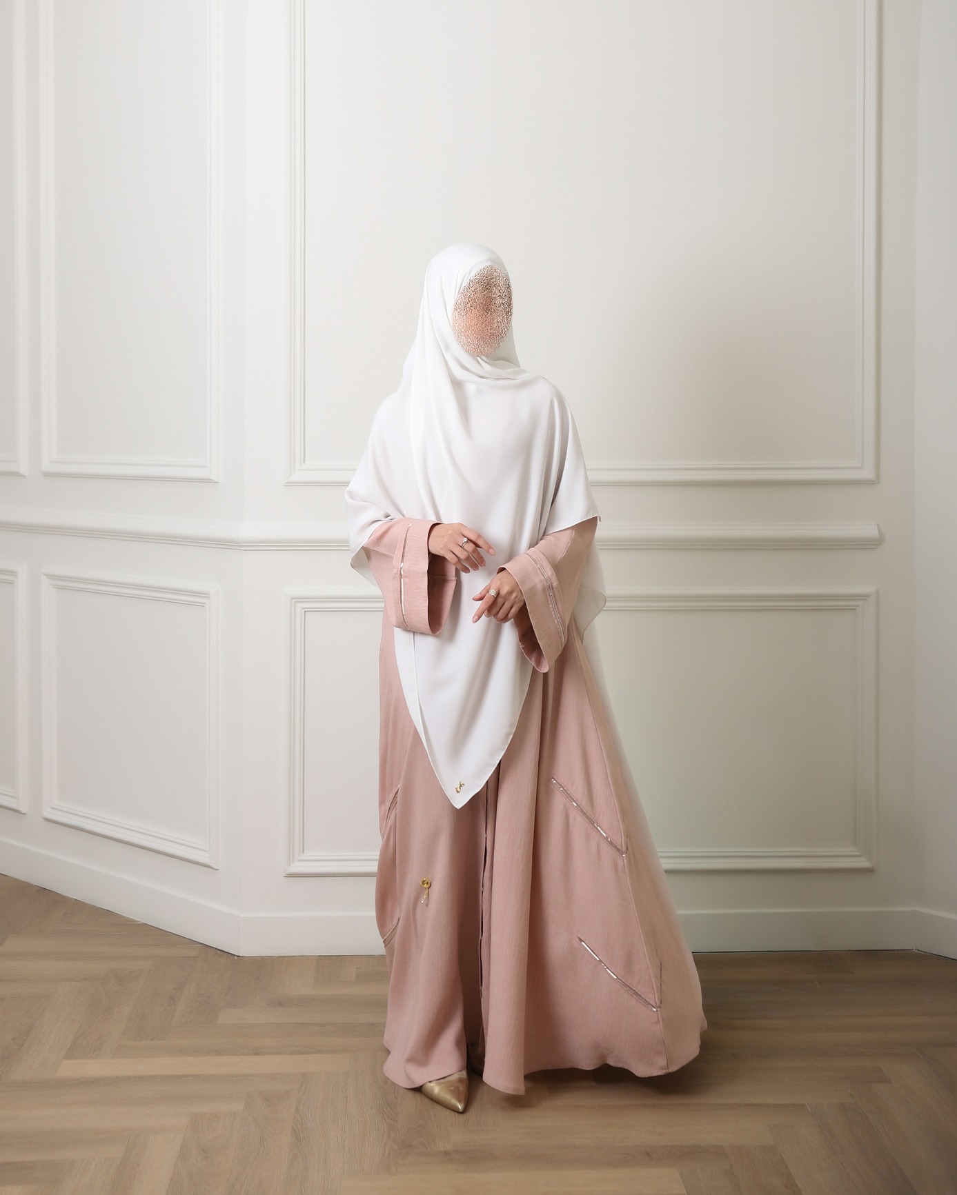 Dyra Sequins Abaya